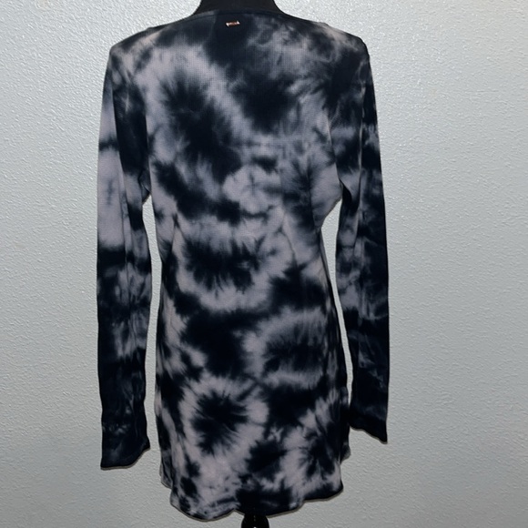 Gorgeous, thermal tie-dye extra large from Victoria’s Secret sleep dress - Picture 2 of 13
